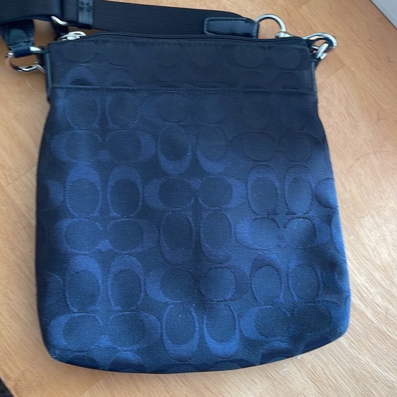 Coach crossbody bag - Picture 2 of 3